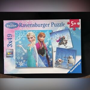 Ravensburger ‘Disney Frozen’ kids puzzle.